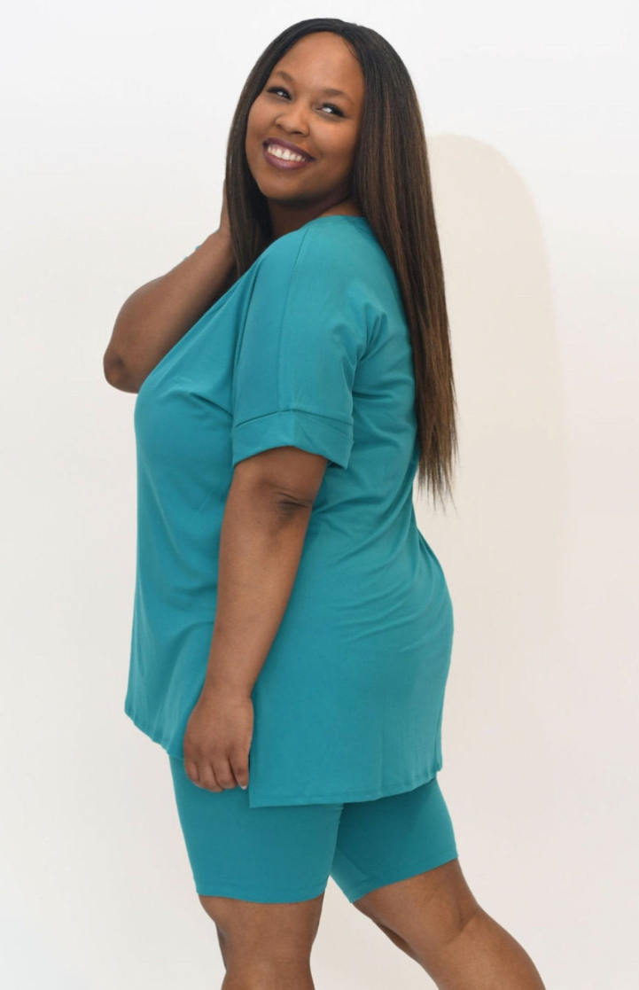 Microfiber V-Neck Top & Biker Shorts